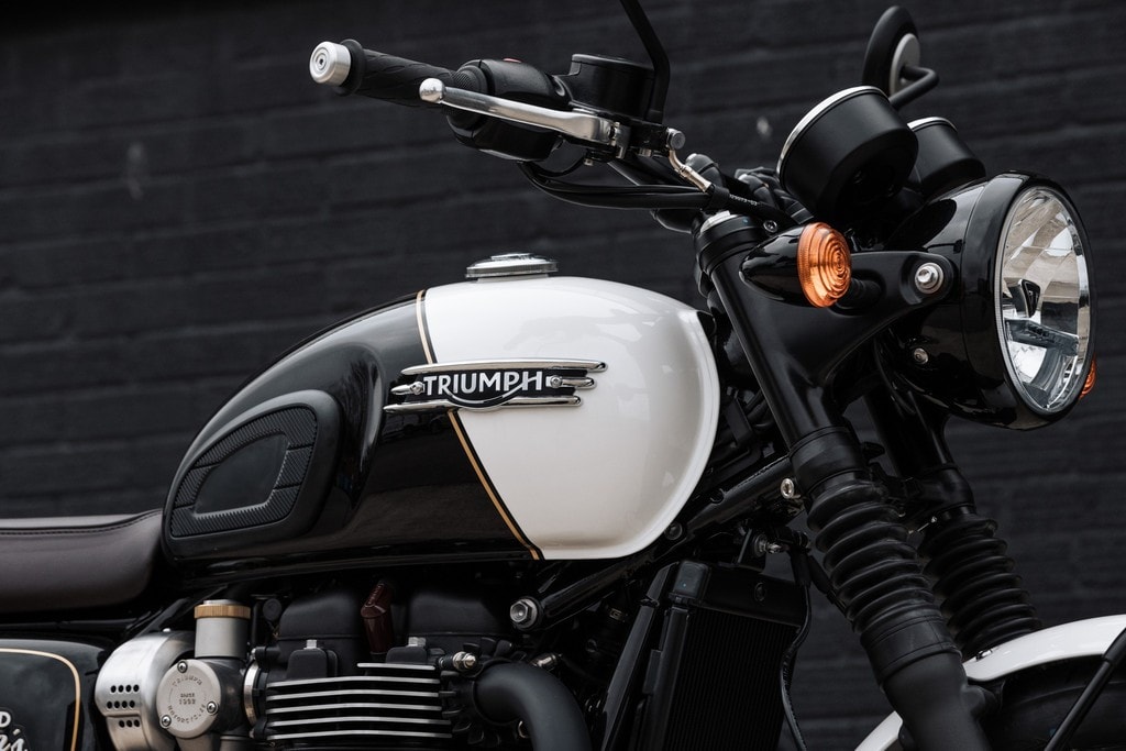 La nuova Triumph Bonneville T120 Black DGR Edition in serie limitata
